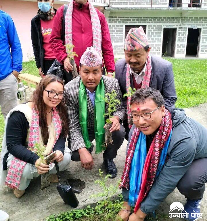 केन्द्रीय अध्यक्ष शेर्पाको उपस्थितिमा नेविसंघ ताप्लेजुङले मनायो विश्व वातावरण दिवस