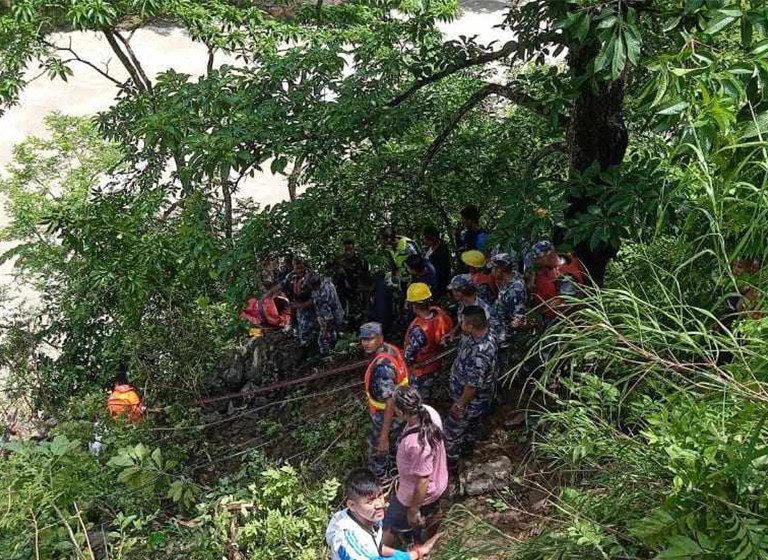 मर्स्याङ्दी बस दुर्घटना,१४ जनाको मृत्यु,सनाखत बाँकी