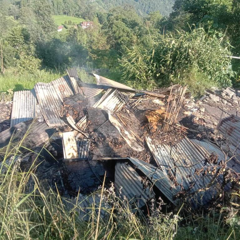 ताप्लेजुङको हाङपाङ गैरी गाउँमा एकघरमा आगलागी,५ लाख मूल्य बराबर क्षति