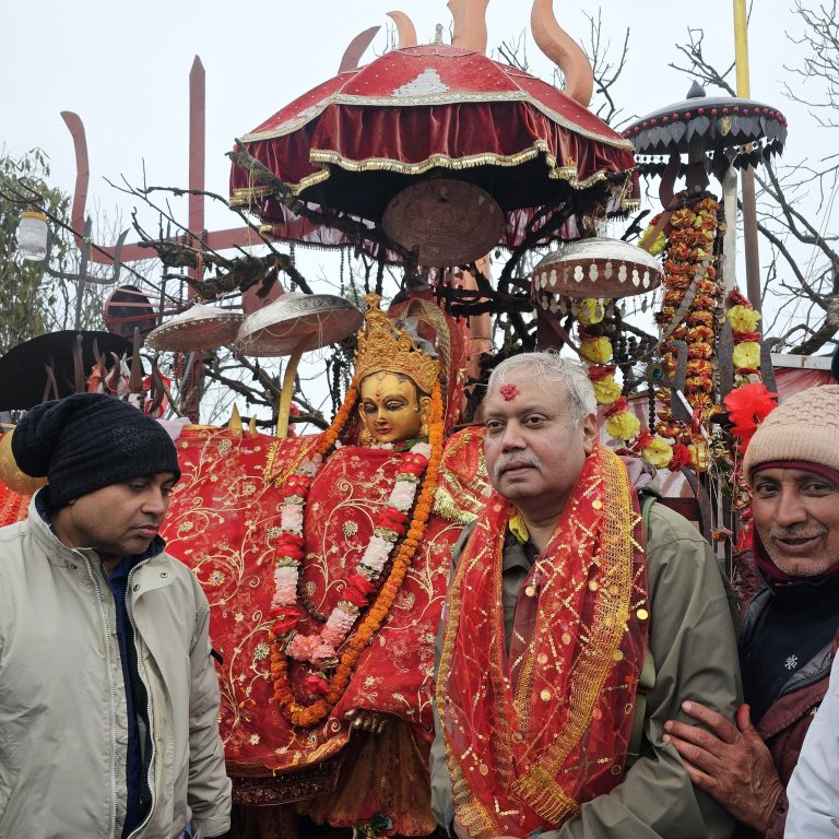 राजदूत श्रीवास्तवद्धारा पाथीभरा मन्दिरको दर्शन