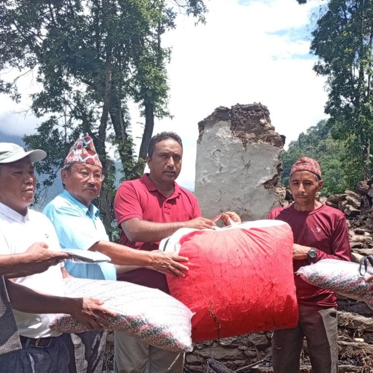 अग्निपीडितलाई माओवादीको राहत