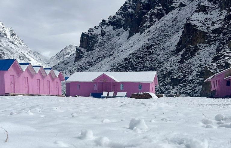 कञ्चनजंघा क्षेत्रमा भदौमै हिमपात