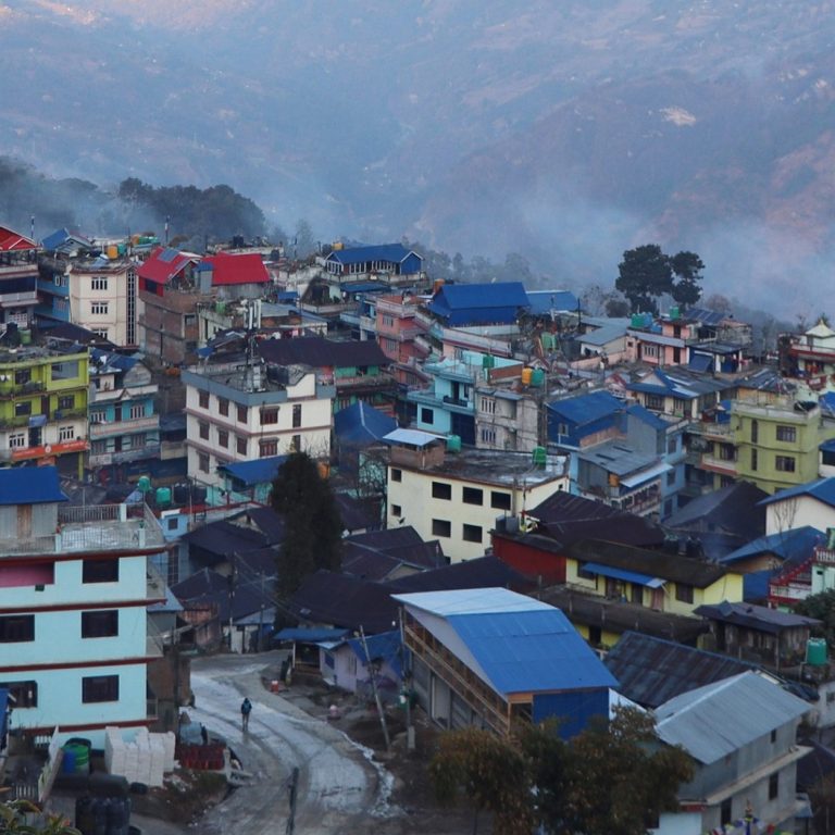 शुक्रबार बन्द हुँदै आएको फुङ्लिङ बजार खुला