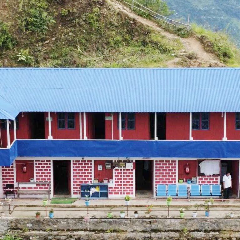 सिदिङ्वा गाउँपालिकामा घर दैलोमै पुगेर ज्येष्ठ नागरिकको स्वास्थ्य परीक्षण गरिँदै