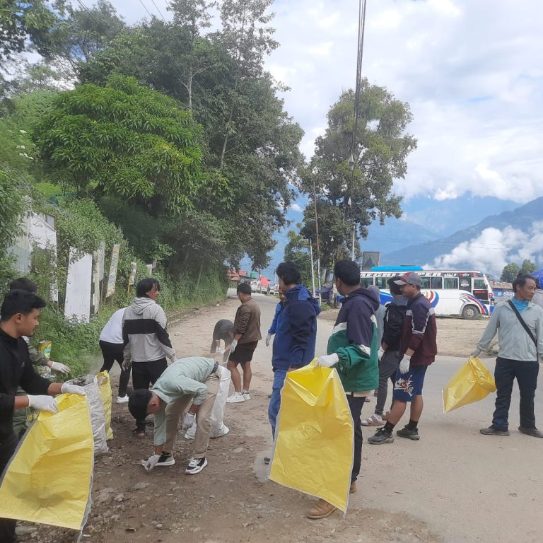जेन जी समूहद्धारा ताप्लेजुङमा नगर सफाई