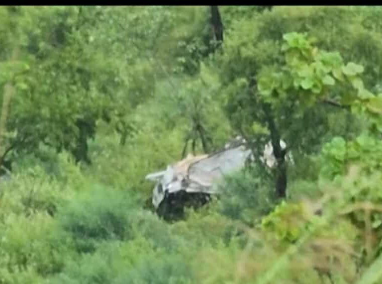 ताप्लेजुङको साँवाबाट धरान जाँदै थियो पाँचथरमा दुर्घटनाग्रस्त गाडी