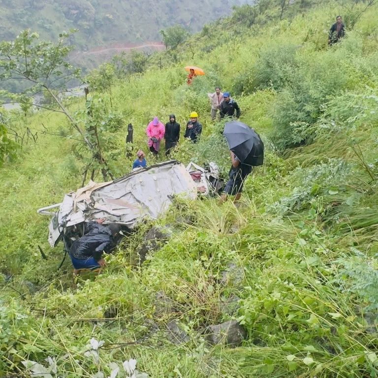पाँचथर दुर्घटनामा मृत्यु भएकाको शव घरसम्म लैजाँदा लाग्ने खर्च मेरिङदेनले व्यहोर्ने
