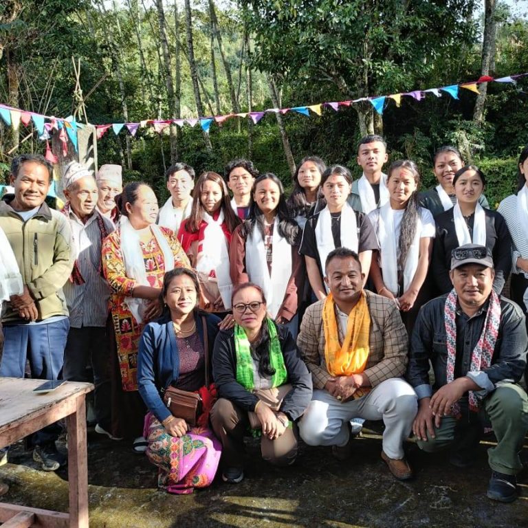 एसईई उर्तीण तथा कक्षा ११ अध्ययनरत बिद्यार्थीलाई सम्मान