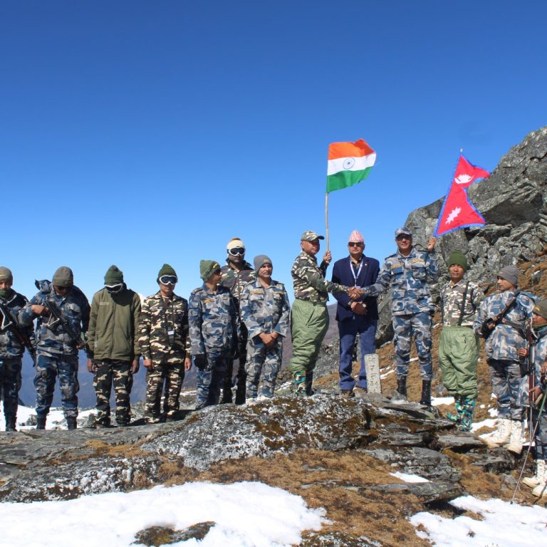सीमा क्षेत्रको अनुगमन संगै सीमा स्तम्भ मर्मत तथा दशजा क्षेत्रमा सफाई