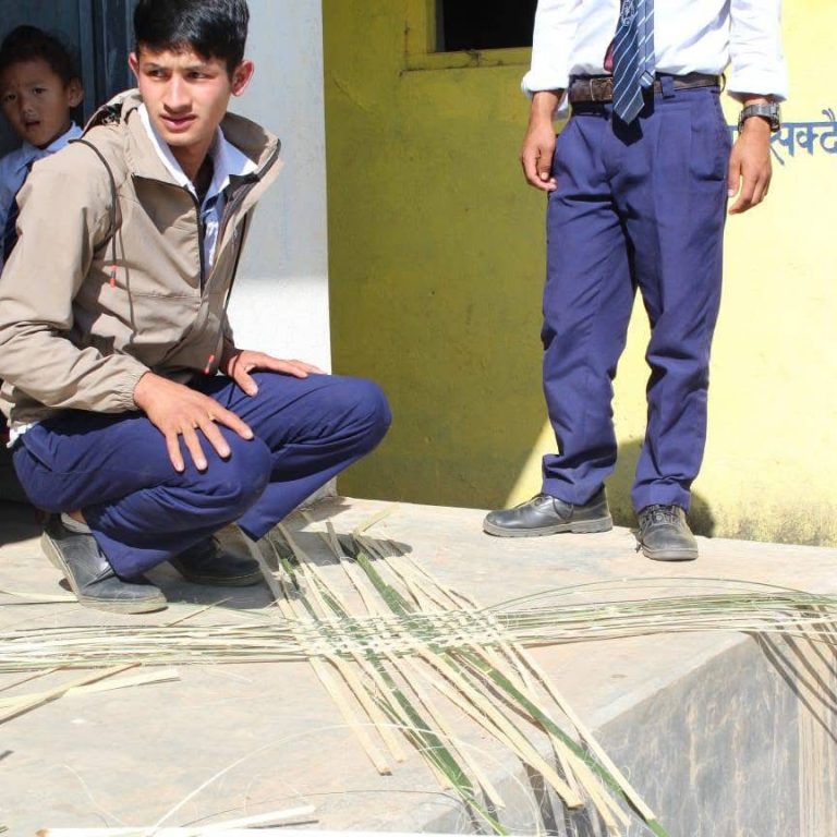 ताप्लेजुङको सिदिङ्वाका बिद्यालयमा अन्तर पुस्ता सीप हस्तान्तरण कार्यक्रम सुरु