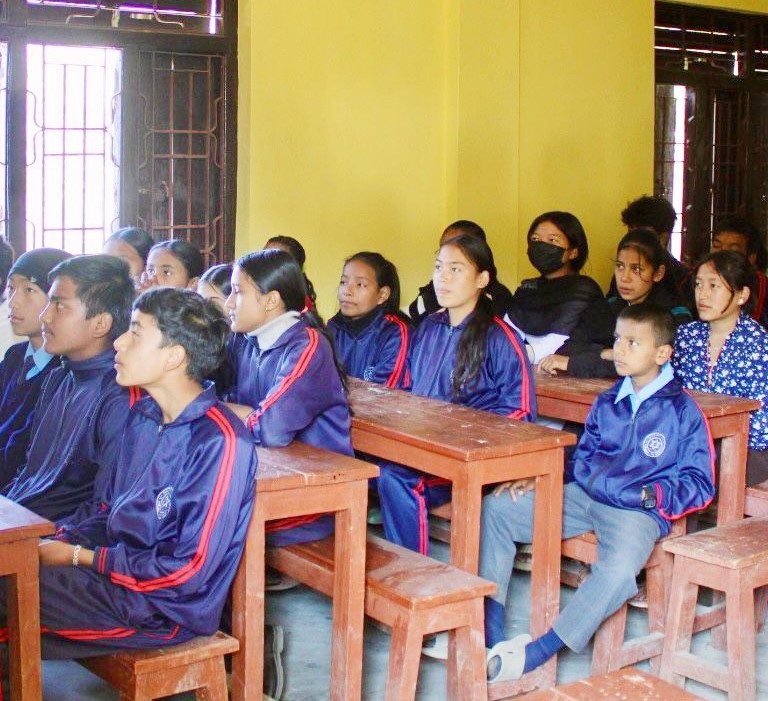 सशस्त्र प्रहरीद्वारा शितलहर र दुर्व्यसनसम्बन्धी कक्षा सञ्चालन