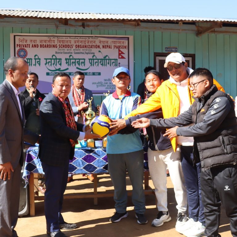 माध्यमिक बिद्यालय स्तरीय भलिबल प्रतियोगिता सुरु