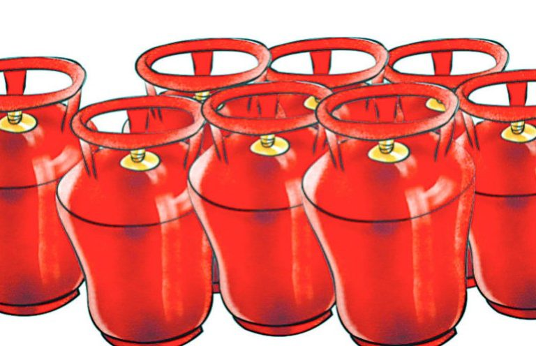 आधा भरिएको सिलिण्डरको मूल्य ताप्लेजुङमा १३ सय !