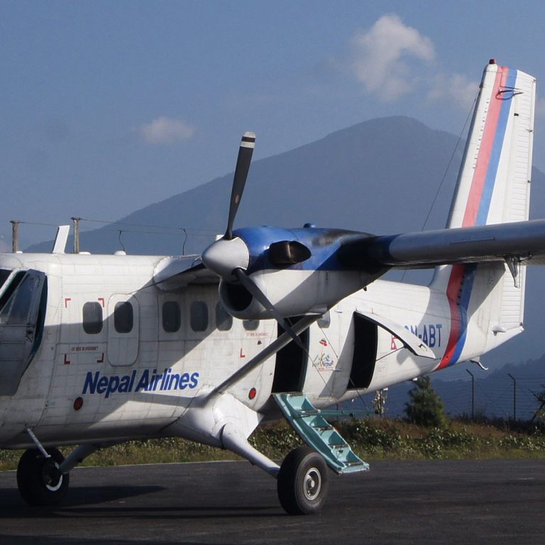 सुकेटारमा तीन सातापछि उडान सुचारु