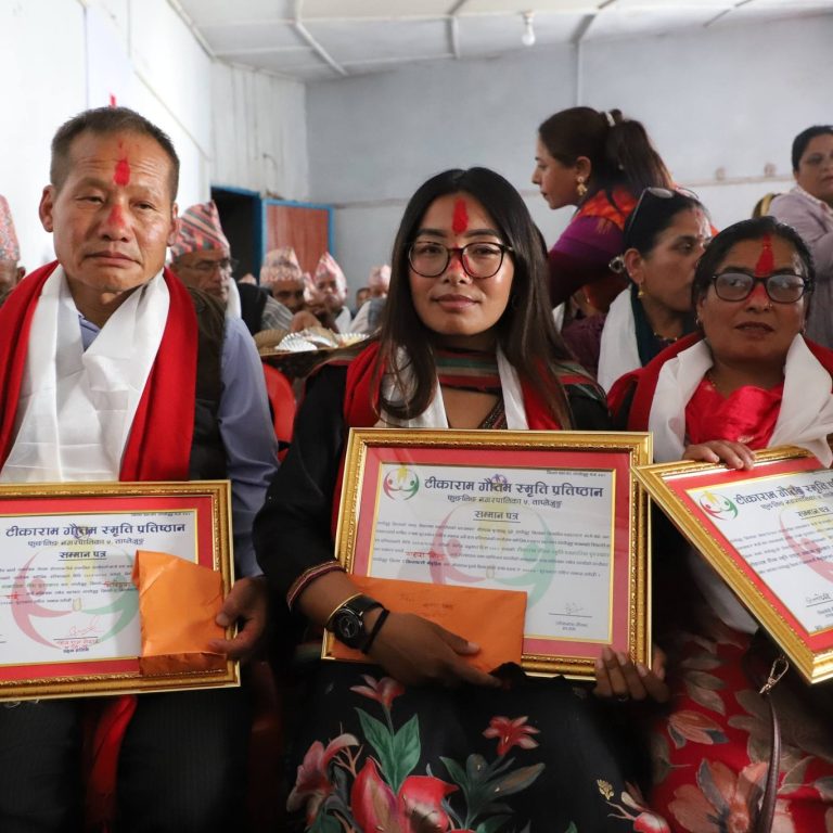 एक पत्रकार,एक समाजसेवी र रेडक्रस उपशाखालाई टीकाराम गौतम स्मृति पुरस्कार