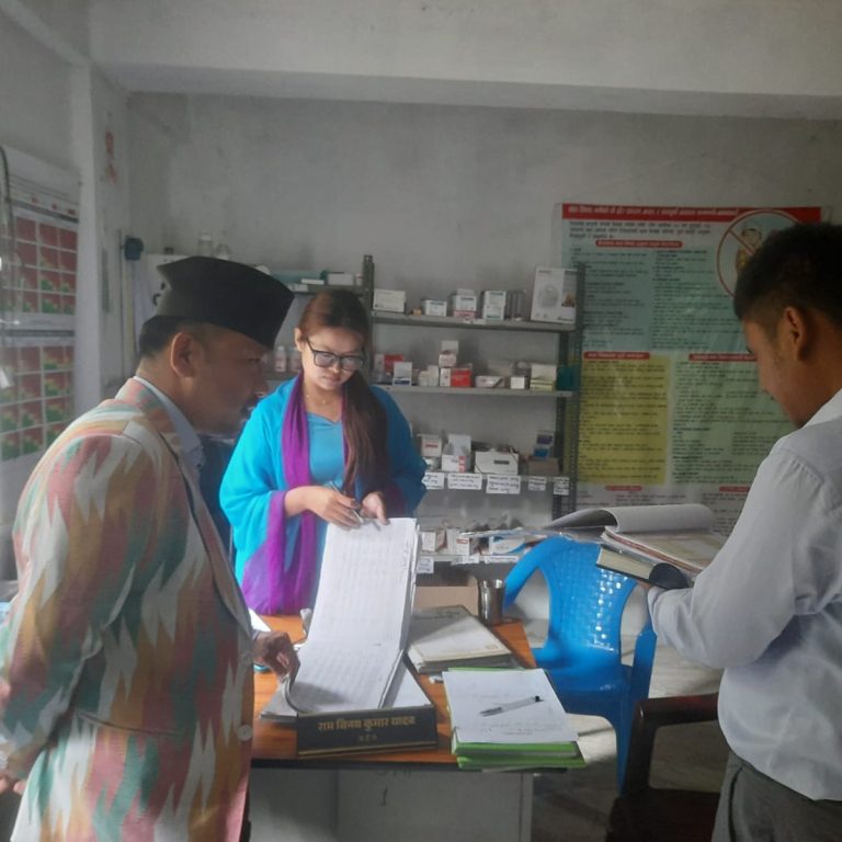 स्वास्थ्य संस्थालाई प्रशासनिक खर्च उपलब्ध गराउँदै आठराई त्रिबेणी,शनिवार वडा नं ५ चाँगेमा सार्वजनिक सुनुवाई