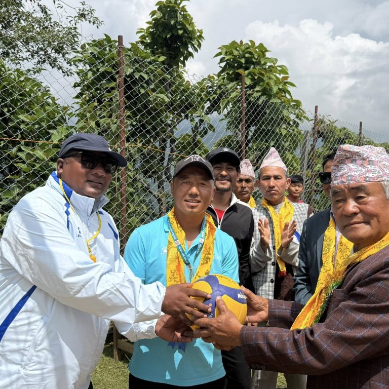 सिदिङ्वाको कालिखोलामा वडा स्तरीय भलिबल सुरु