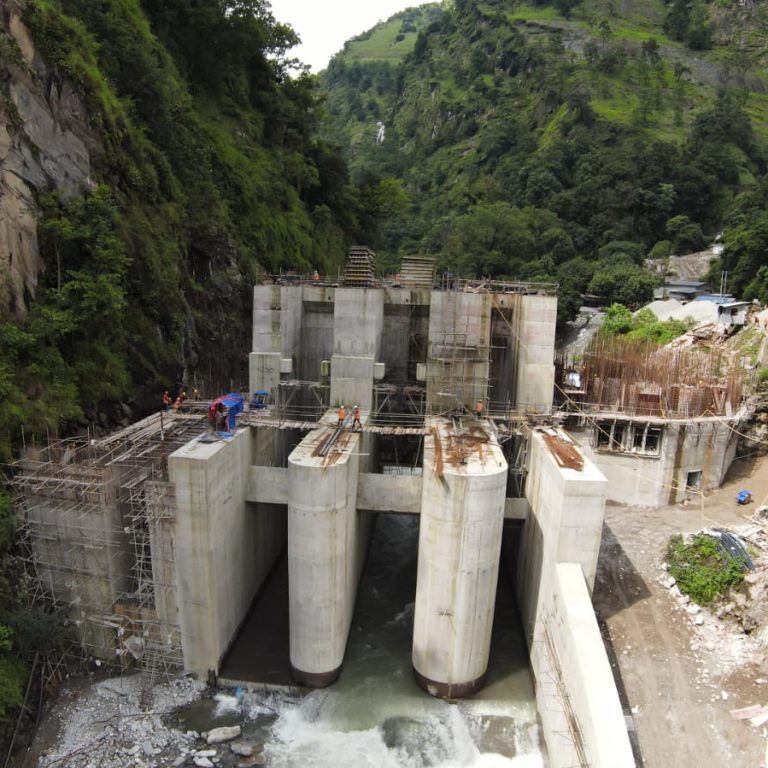 ७३.५ मेगावाटको मध्य मेवा जलविद्युत आयोजना निर्माणको अन्तिम चरणमा,विद्युत गृहको परीक्षण गर्ने तयारी