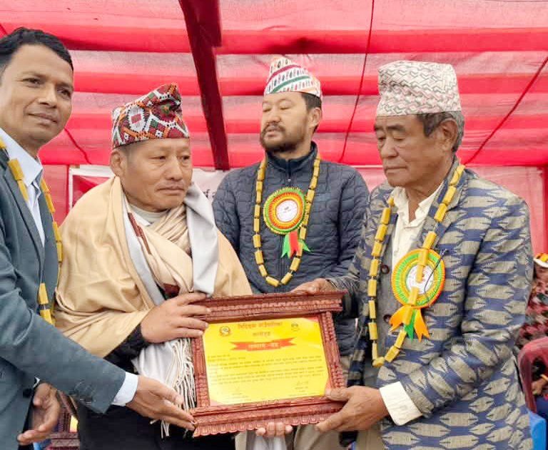 ताप्लेजुङका अग्रज पत्रकार राईसहित दुई पत्रकार सम्मानित