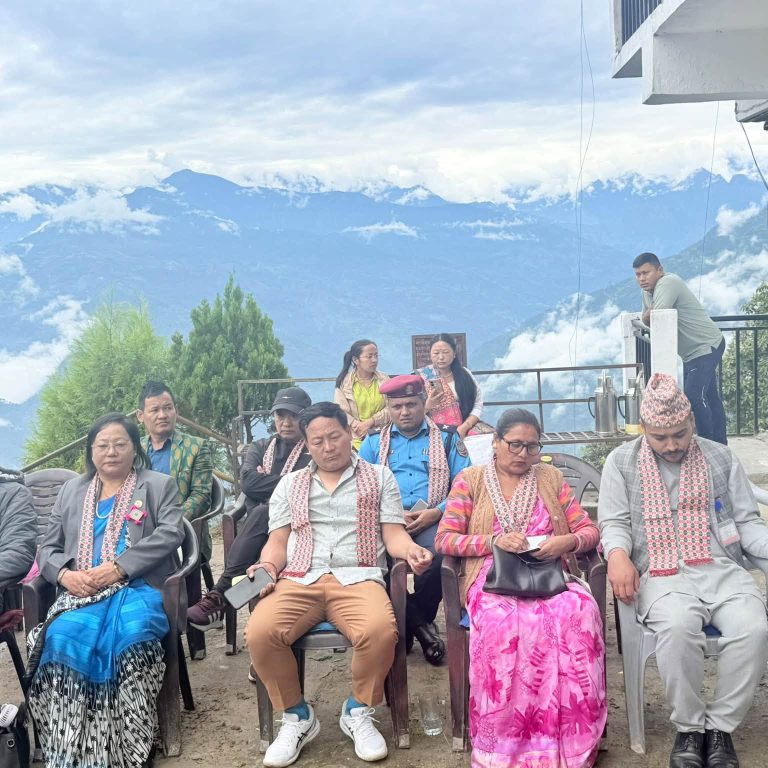 तत्कालिन वनराज्यमन्त्रीसहित २४ जनाको ज्यान गएको फले दुर्घटनाको २० बर्ष पूरा,ताप्लेजुङमा मनाईयो संरक्षण दिवस