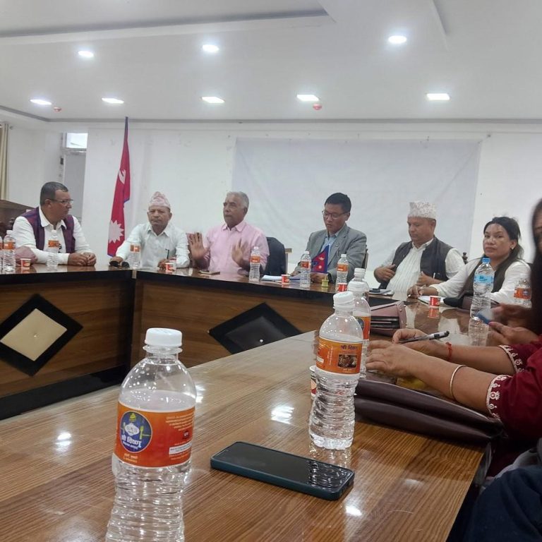कोशी प्रदेशका प्रत्येक जिससले बाढी पीडितका लागि १ लाखका दरले सहयोग गर्ने,पदाधिकारीको बेग्लै सहयोग