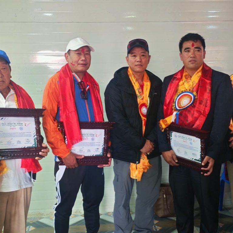 ताप्लेजुङ जिल्ला भलिबल संघको छैटौं अधिबेशन जारी,तीनजना सम्मानित