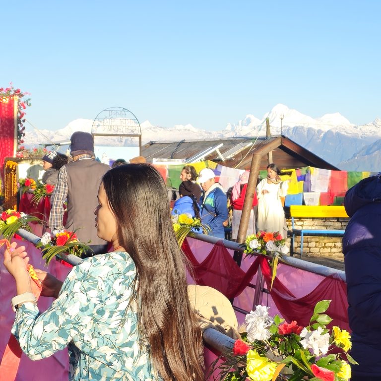 घटस्थापनाको दिन एकहजार भक्तजनले गरे पाथीभरा दर्शन