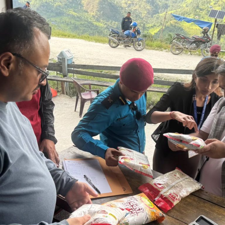 तेल्लोकका पसल व्यवसाय सञ्चालकलाई न्यूनतम् व्यवसायिक मापदण्ड पूरा गर्न अनुगमन समितिले दियो ७ दिनको म्याद