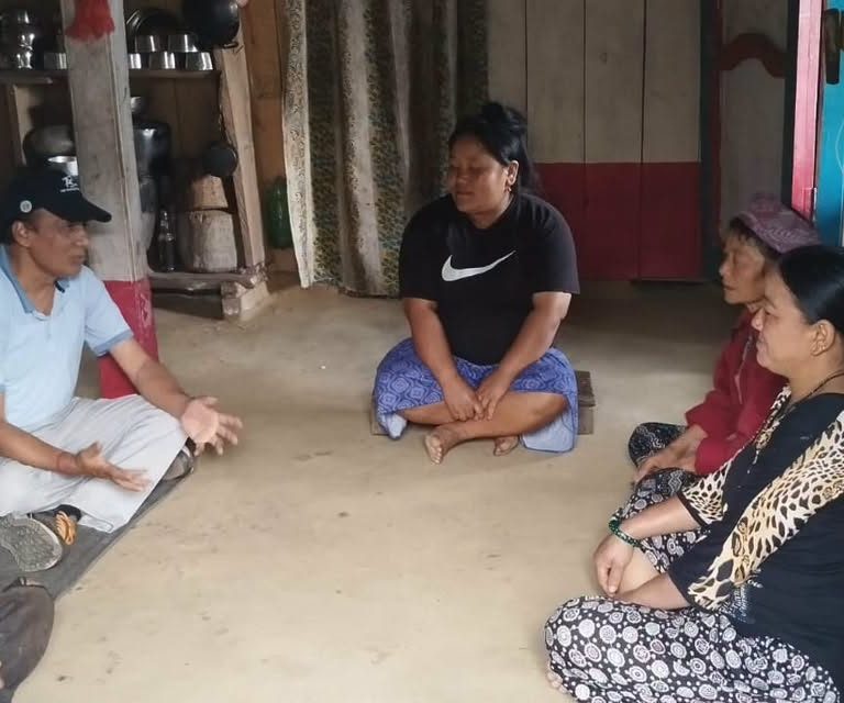फक्ताङलुङको अभिभावक शिक्षा : पढाई छाडेका बिद्यार्थी फेरि पढ्नका लागि बिद्यालय फर्कदै